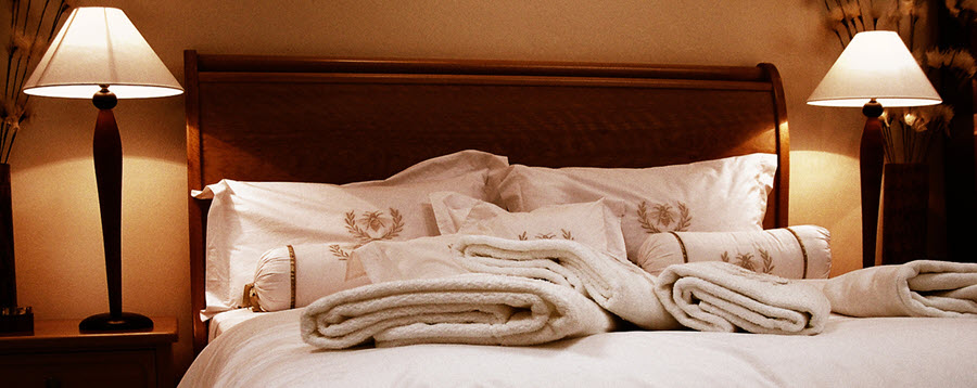 hotel bed towels linens